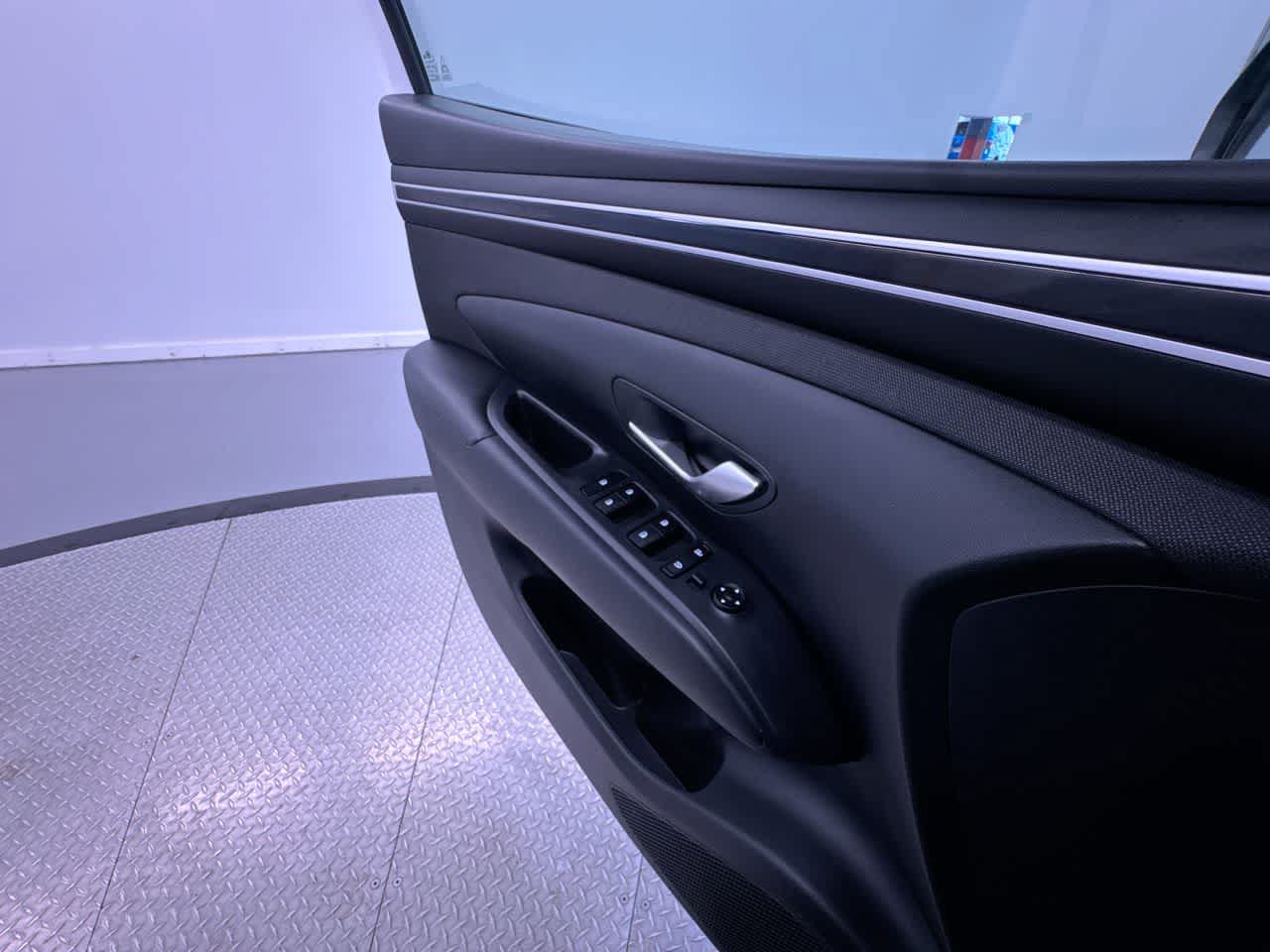 Used 2023 Hyundai Tucson SEL w/ Convenience Package AWD/4WD image 32