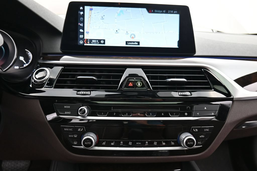 Used 2018 BMW 530e xDrive AWD/4WD image 14