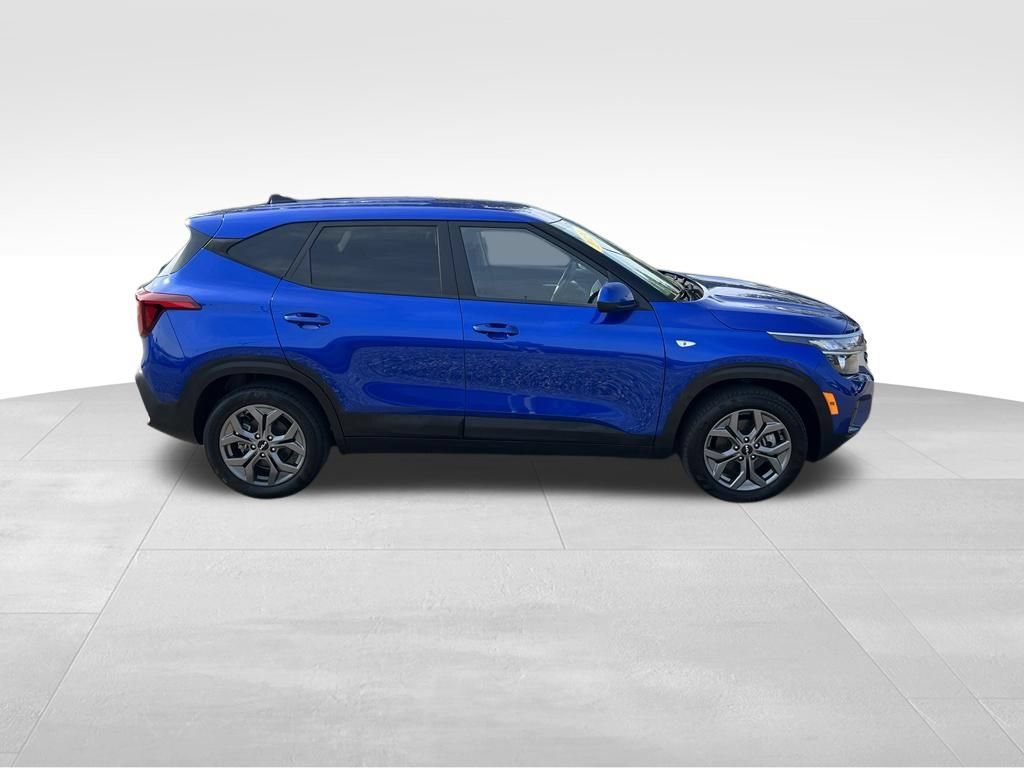Used 2024 Kia Seltos LX AWD/4WD image 8