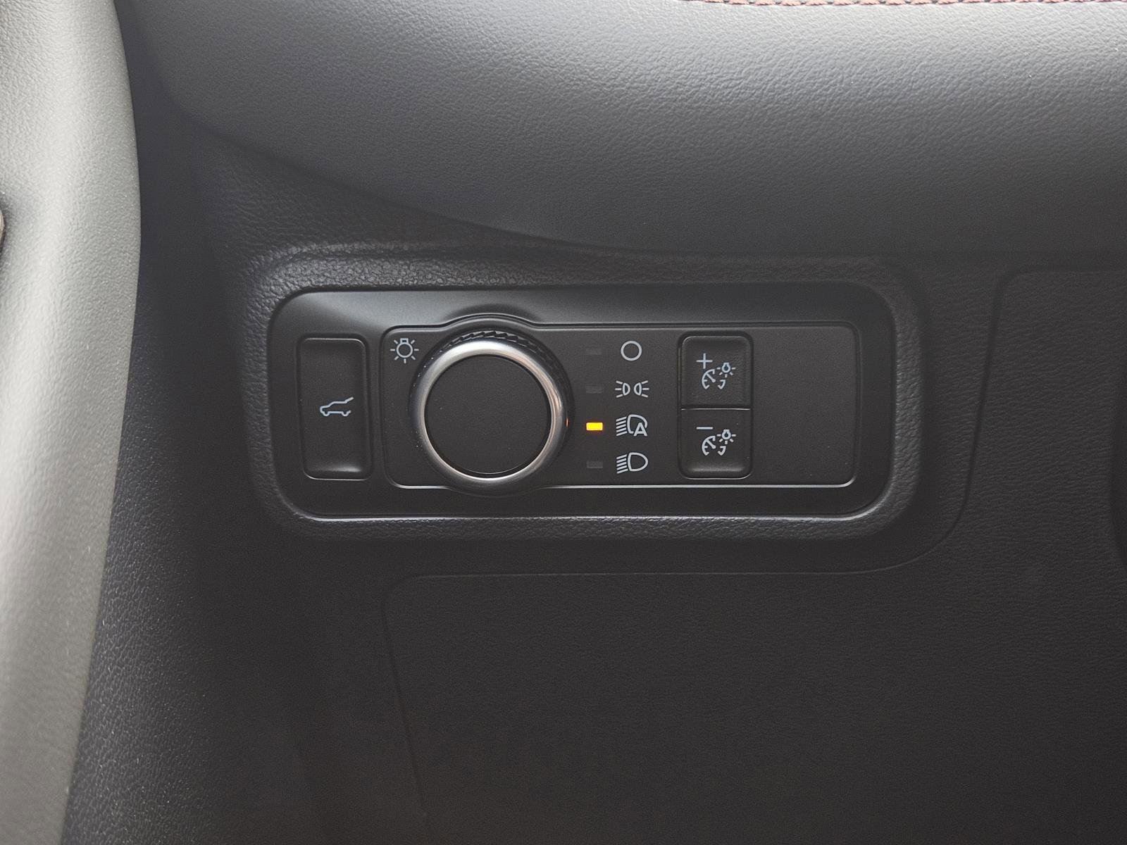 Used 2025 Ford Explorer Active image 26