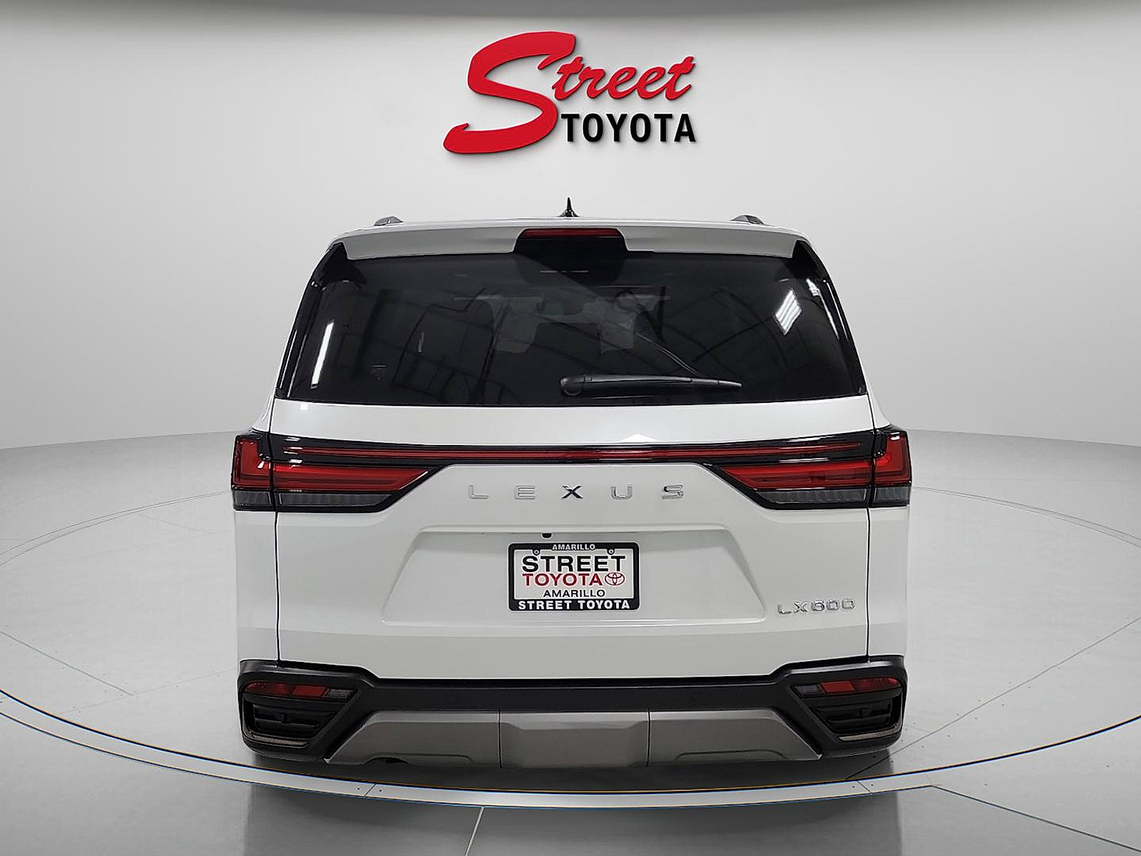 Used 2024 Lexus LX 600 4WD w/ Appearance Package image 3