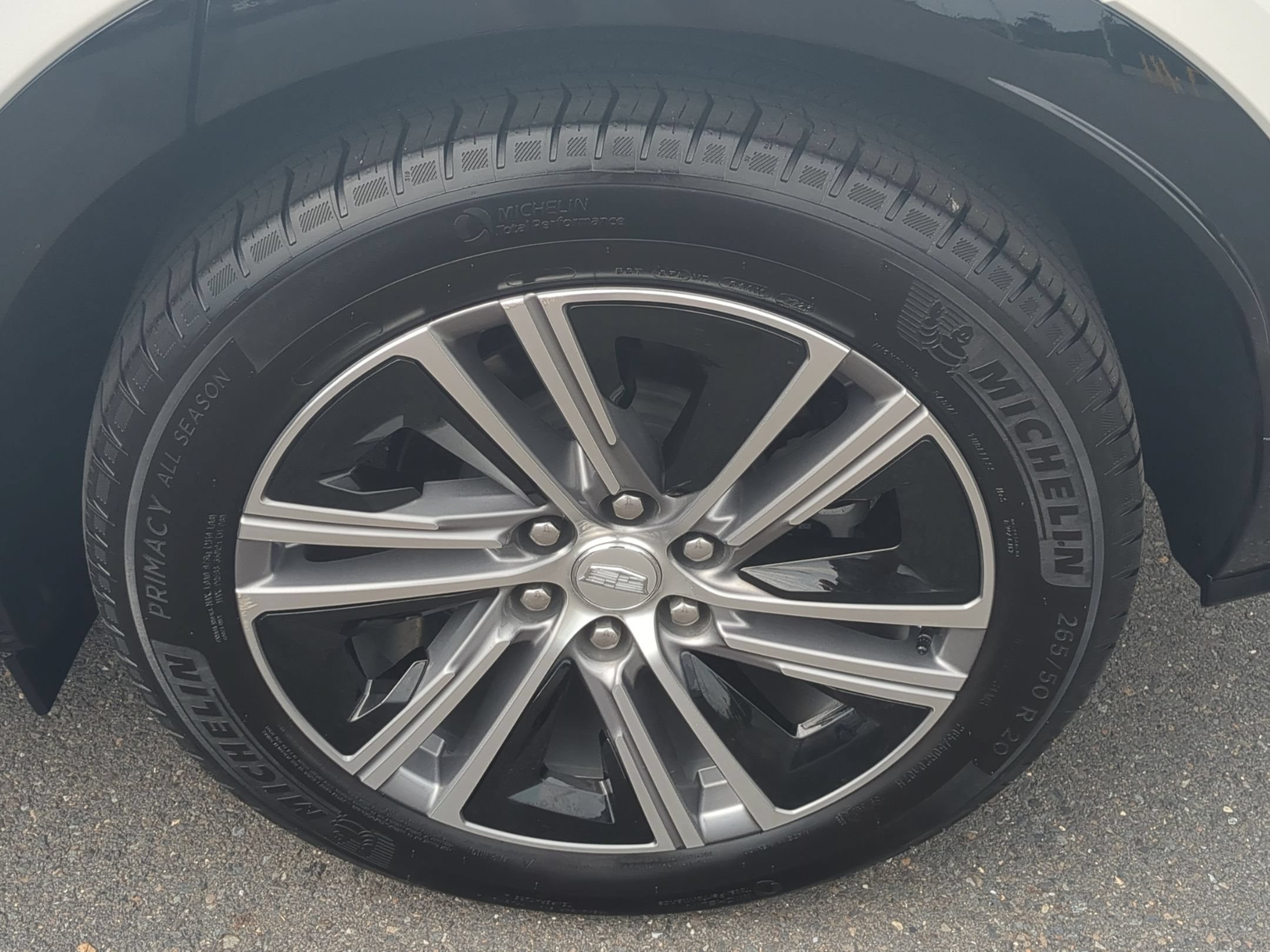 Certified 2024 Cadillac Lyriq Luxury RWD image 32