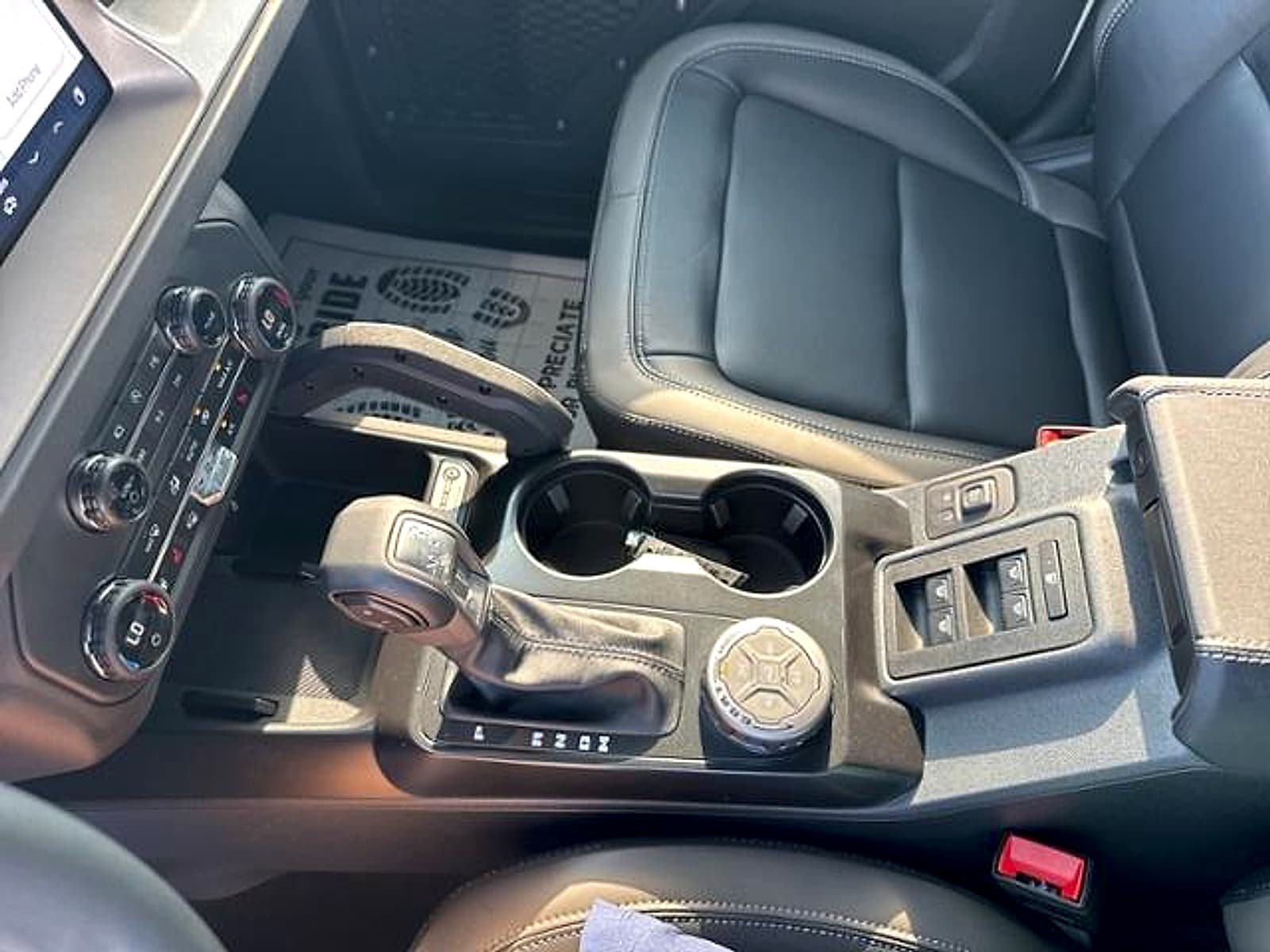 New 2025 Ford Bronco Outer Banks w/ Sasquatch Package AWD/4WD image 22