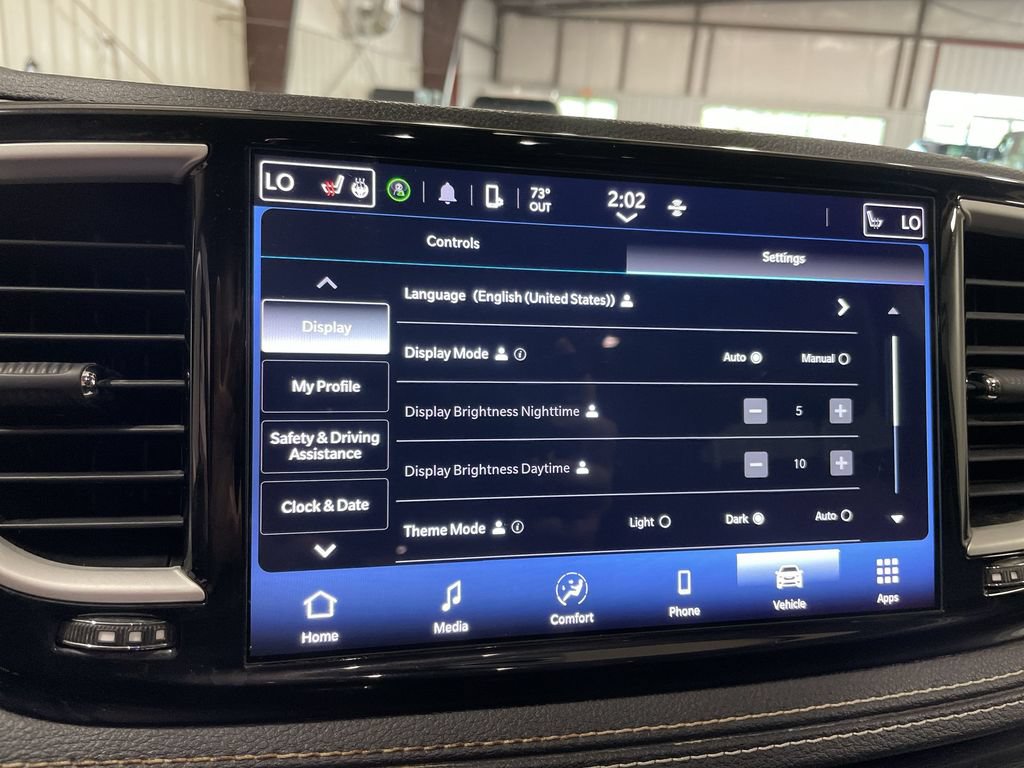 Used 2023 Chrysler Pacifica Touring-L AWD/4WD image 30