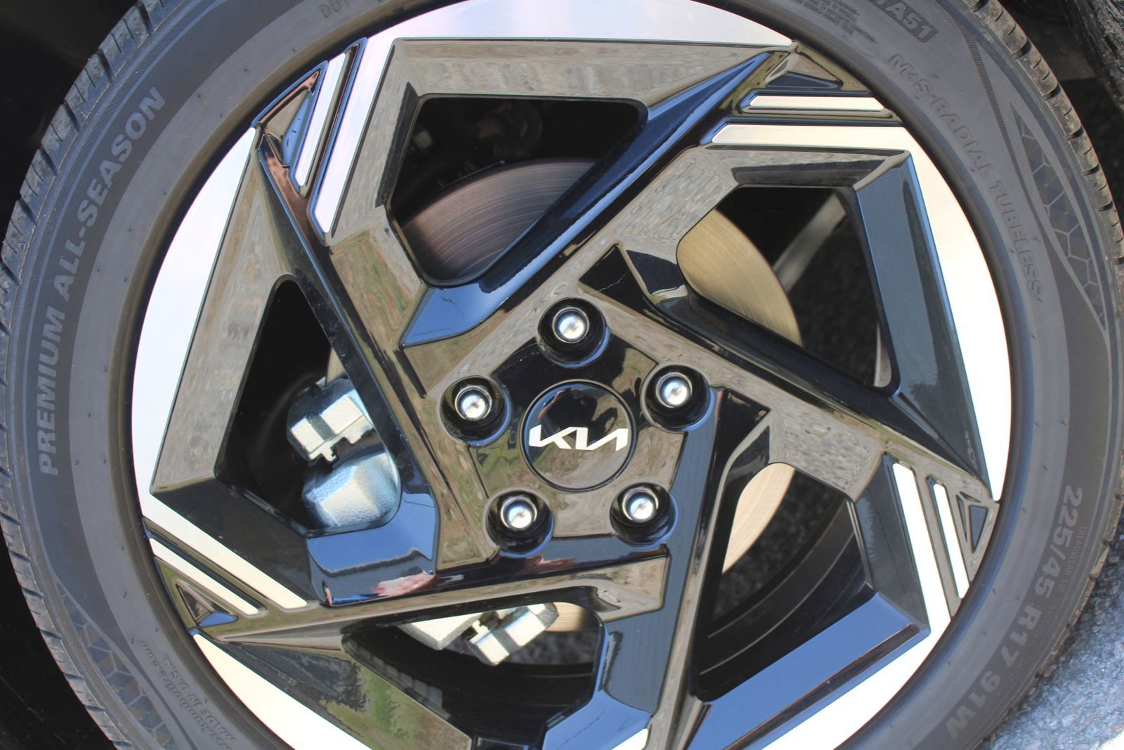 New 2026 Kia K4 EX image 17