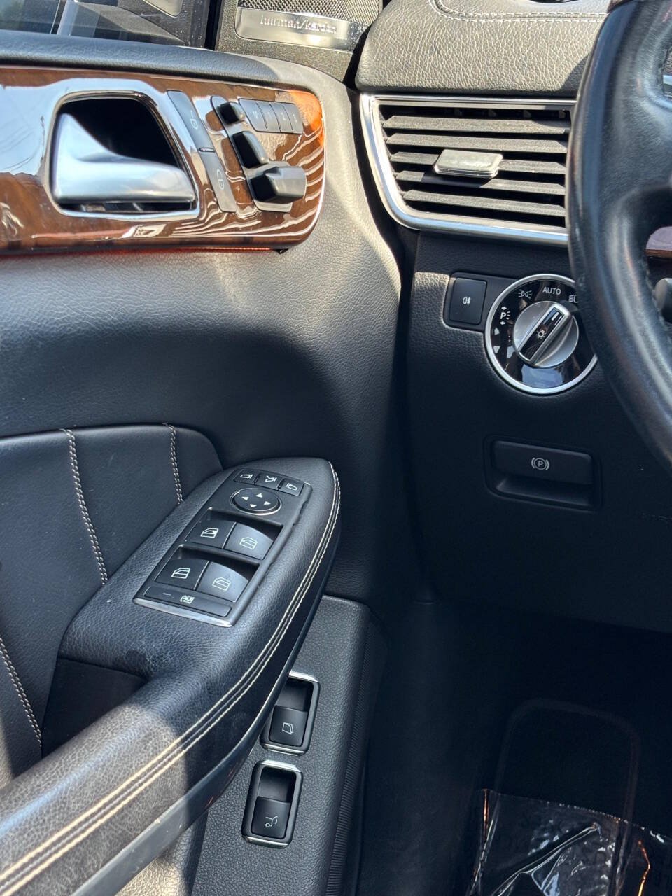 Used 2013 Mercedes-Benz GL 450 4MATIC image 34