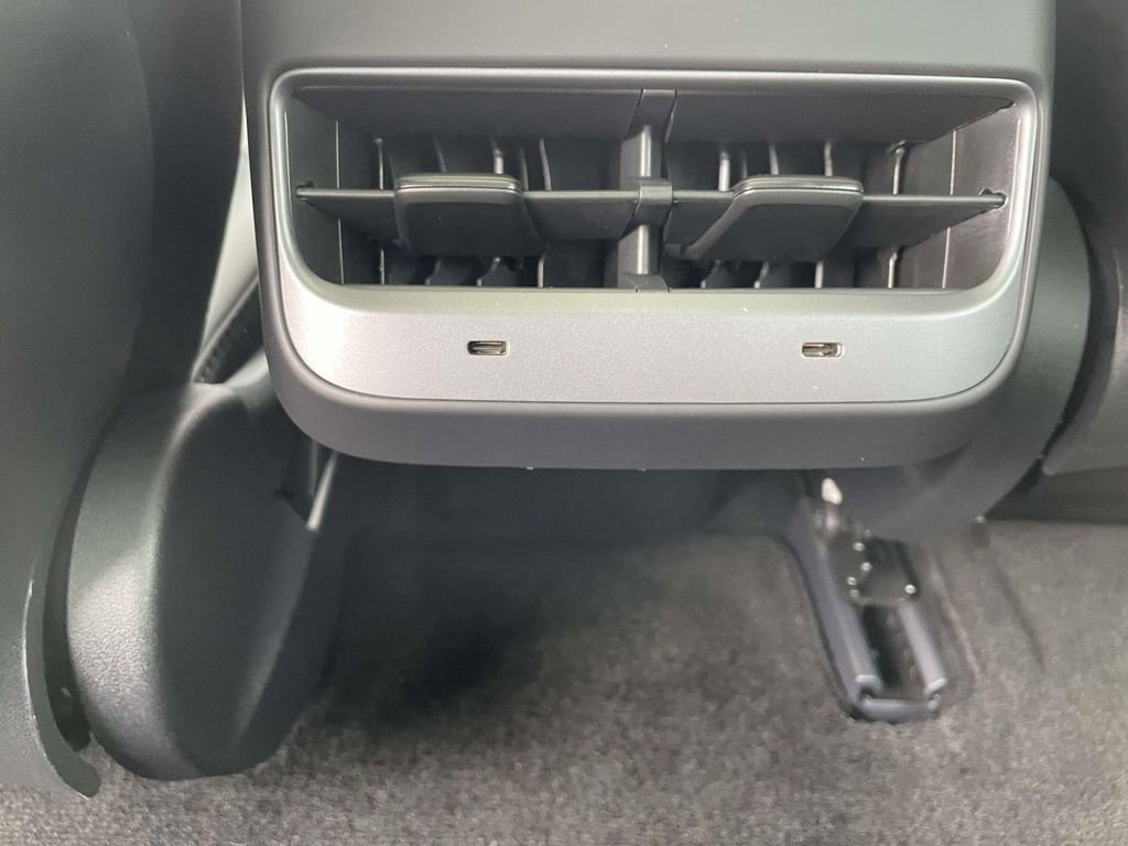 Used 2023 Tesla Model 3 Performance image 13