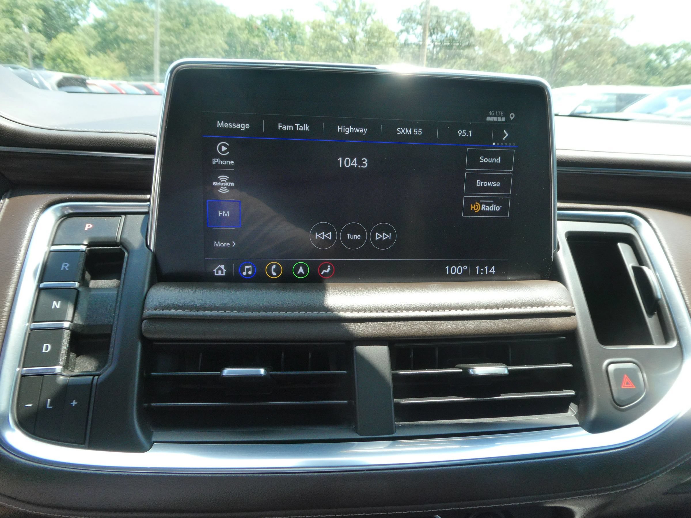 Used 2021 Chevrolet Suburban LT w/ Rear Media and Nav Package AWD/4WD image 22