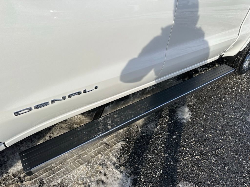 Used 2025 GMC Sierra 1500 Denali Ultimate image 16