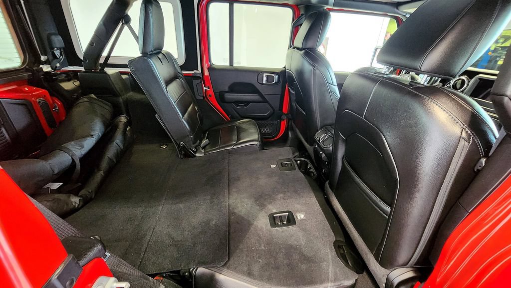 Used 2021 Jeep Wrangler Unlimited Sahara AWD/4WD image 45