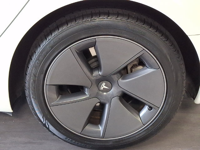 Used 2023 Tesla Model 3 Standard Range RWD image 9