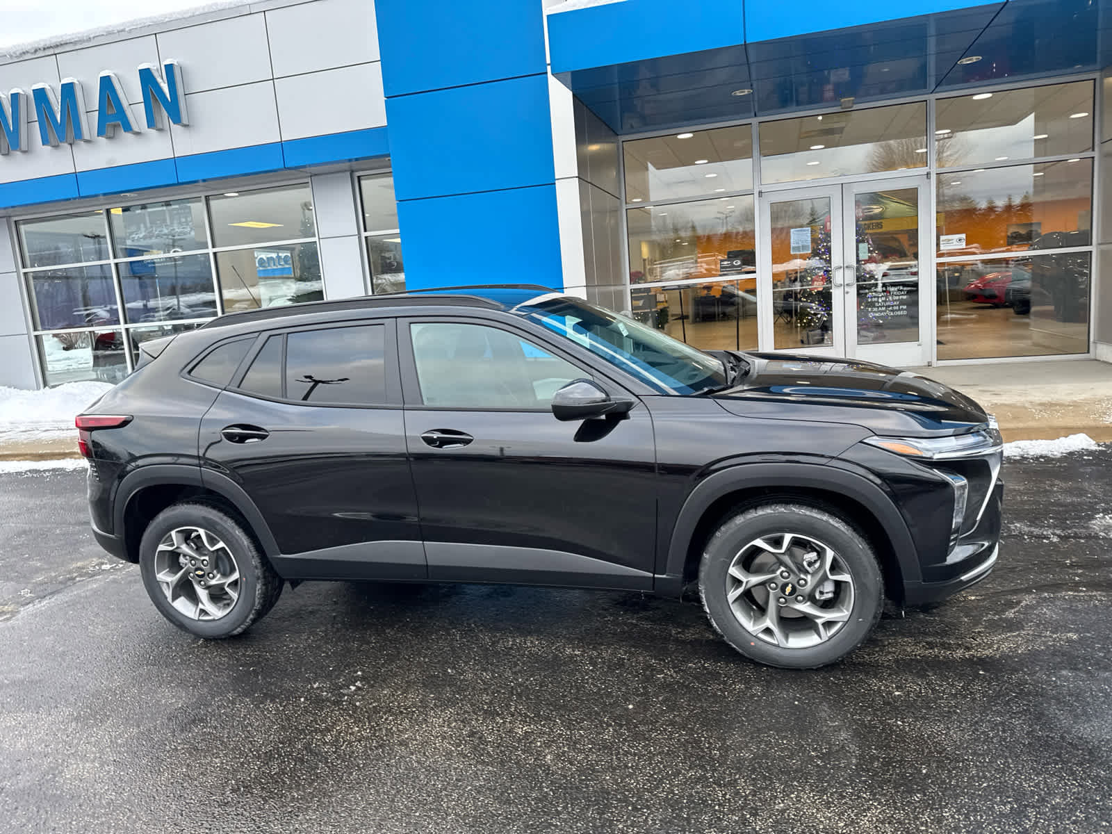 New 2026 Chevrolet Trax LT w/ Driver Confidence Package image 2
