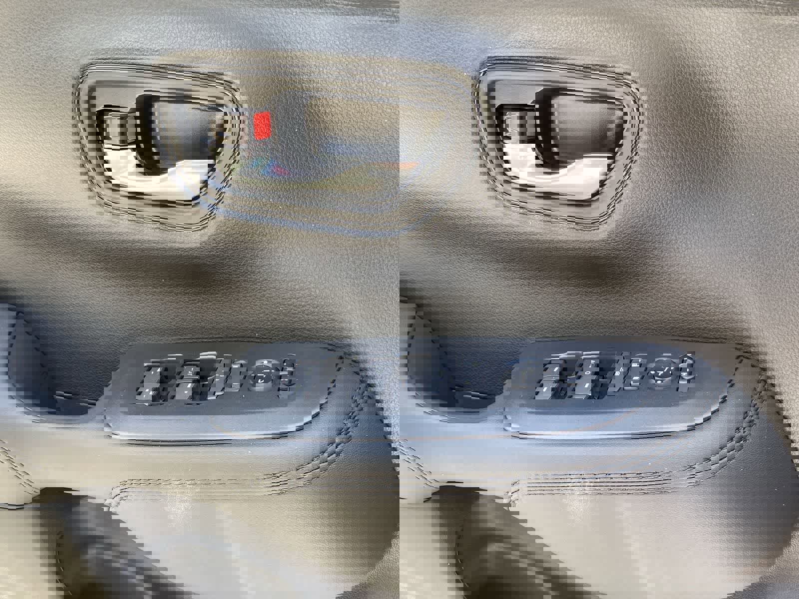 New 2026 Honda HR-V LX image 23