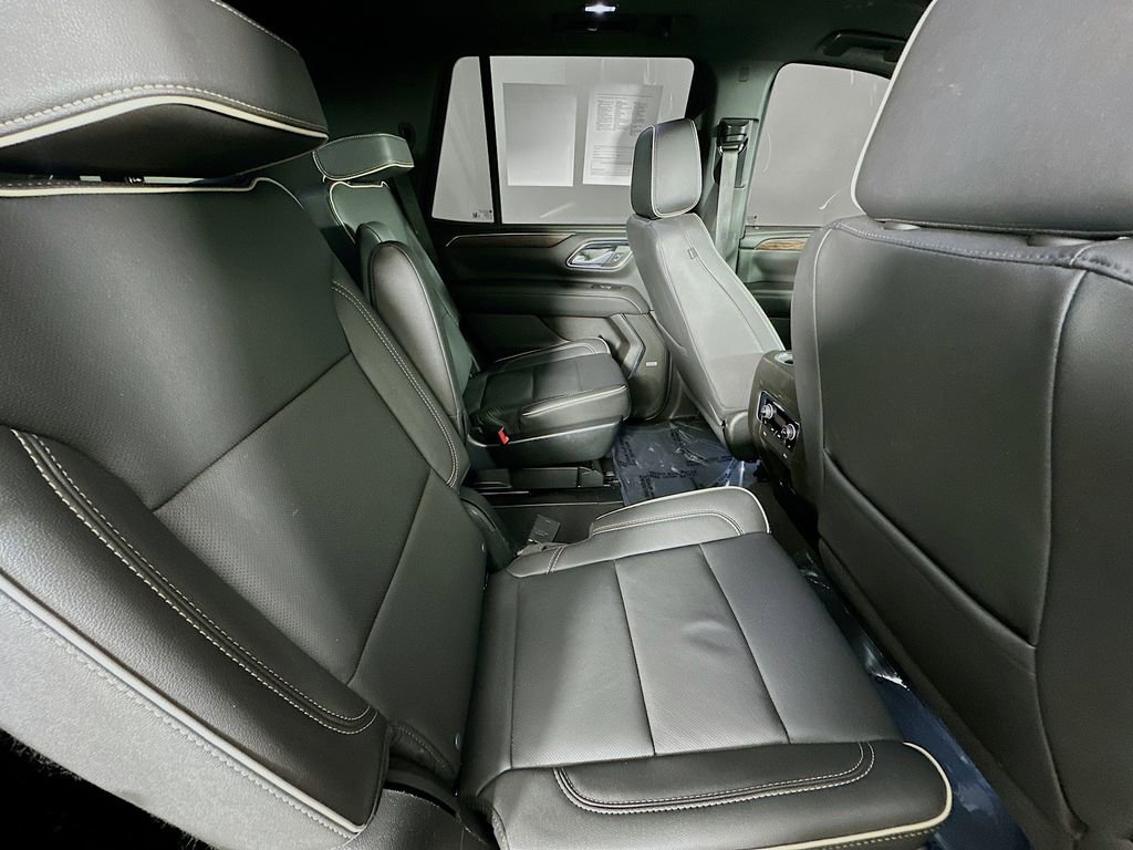 Used 2023 Chevrolet Tahoe Premier AWD/4WD image 38