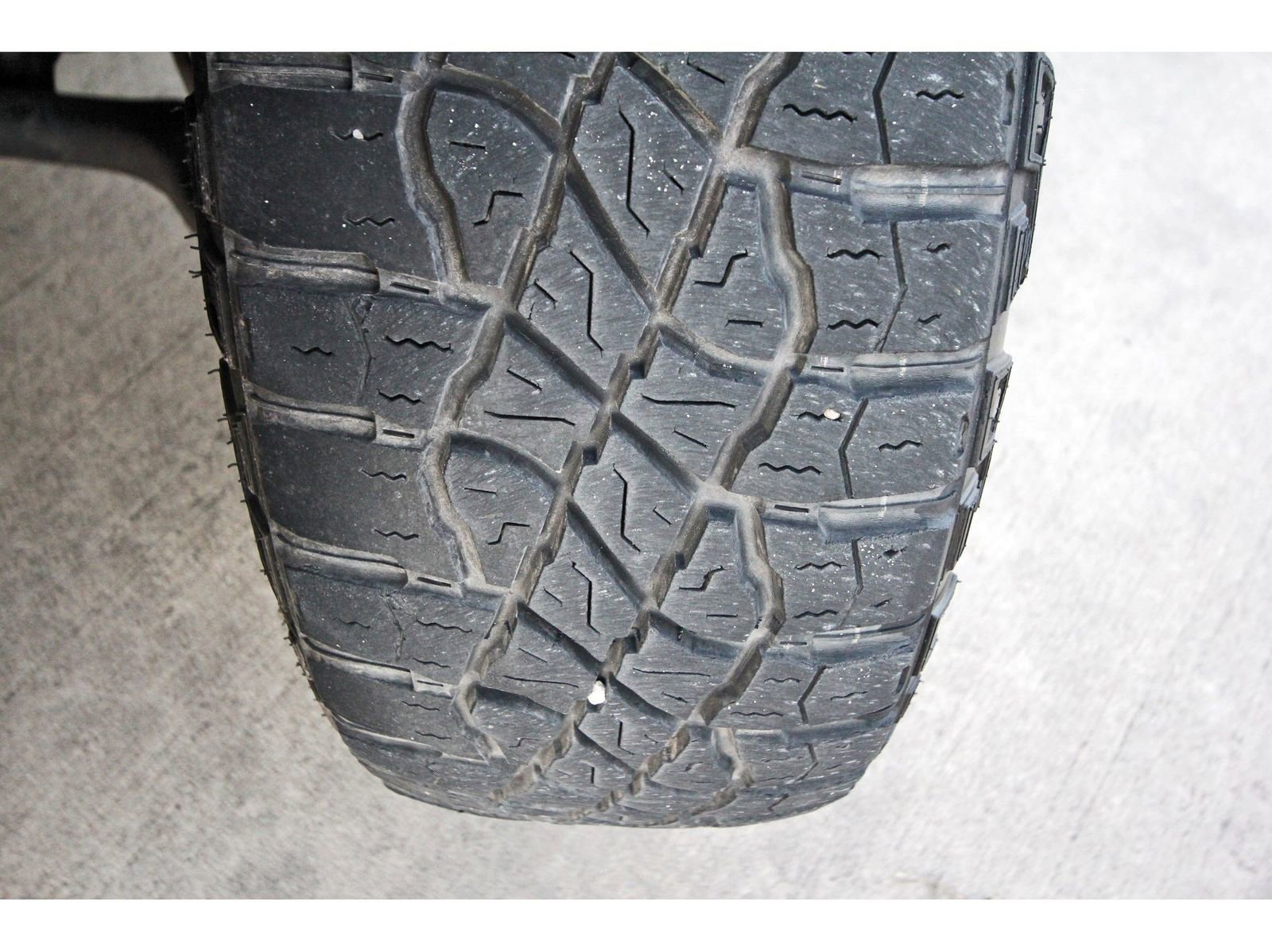 Used 2024 Chevrolet Silverado 1500 LT Trail Boss w/ Convenience Package II image 31