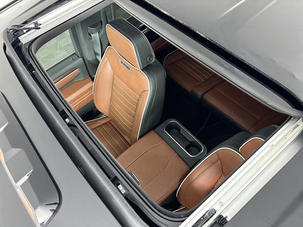 New 2026 GMC Sierra 3500 Denali Ultimate w/ LPO, Black Badging Package image 22