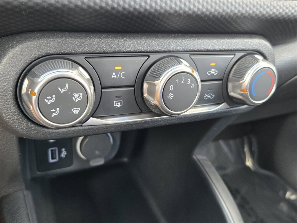 Used 2024 Nissan Kicks S image 19