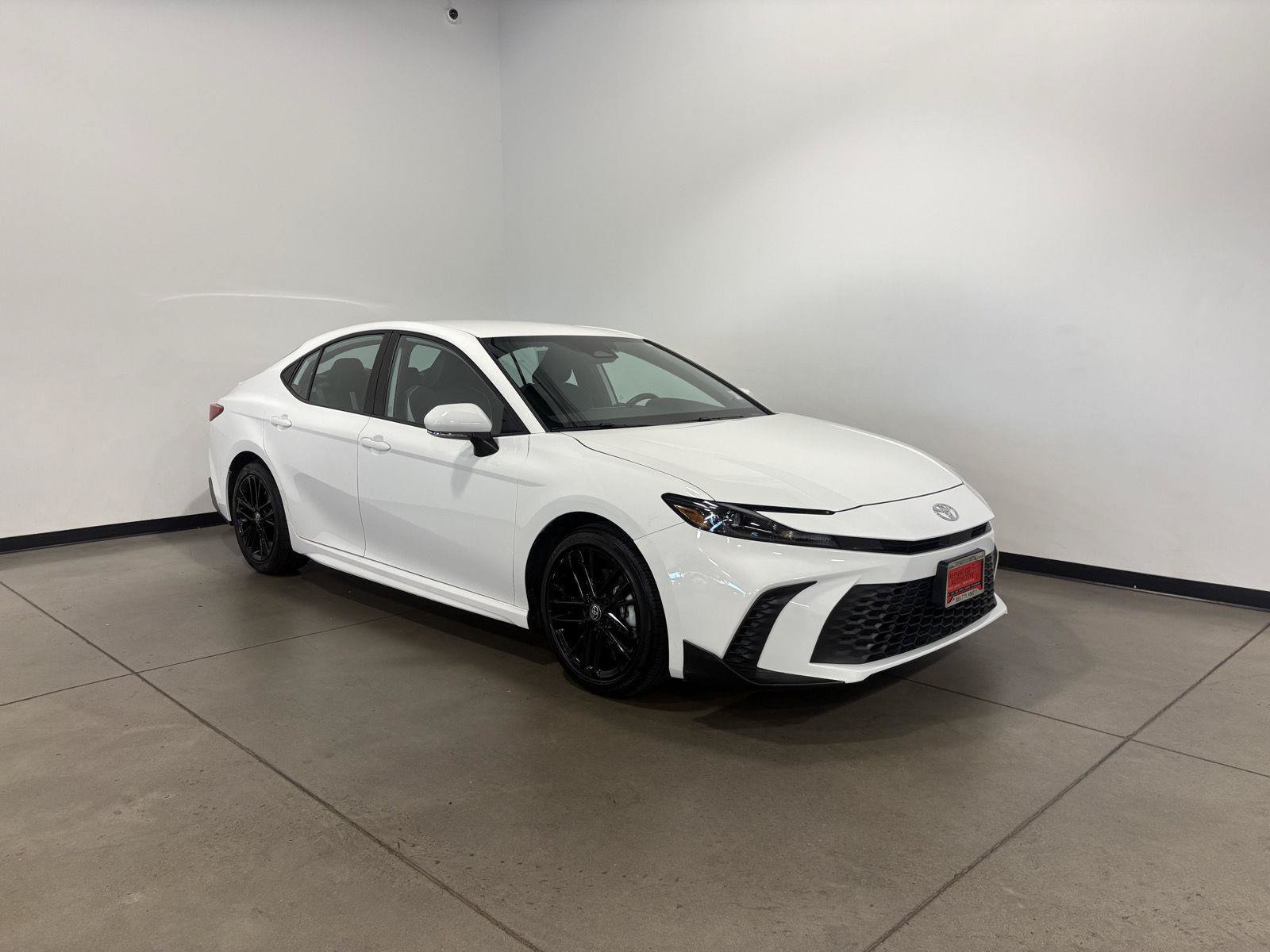 Used 2025 Toyota Camry SE