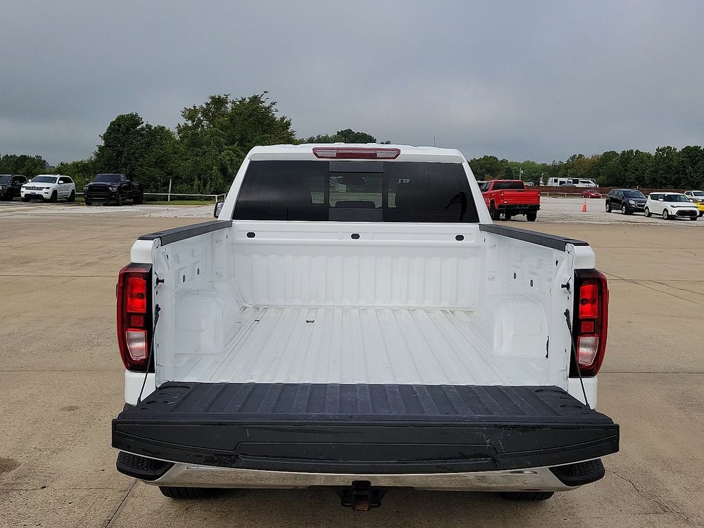 Used 2025 GMC Sierra 1500 SLE w/ Preferred Package image 8