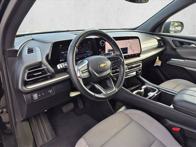 Used 2025 Chevrolet Traverse LT FWD image 10