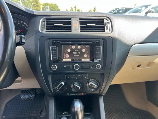 Used 2012 Volkswagen Jetta SEL FWD image 15