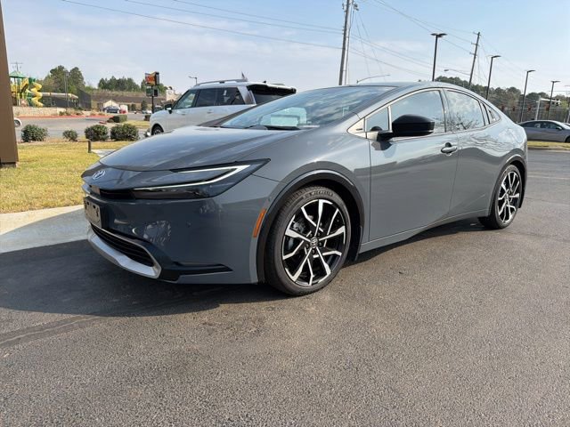 Used 2024 Toyota Prius Prime Premium image 3
