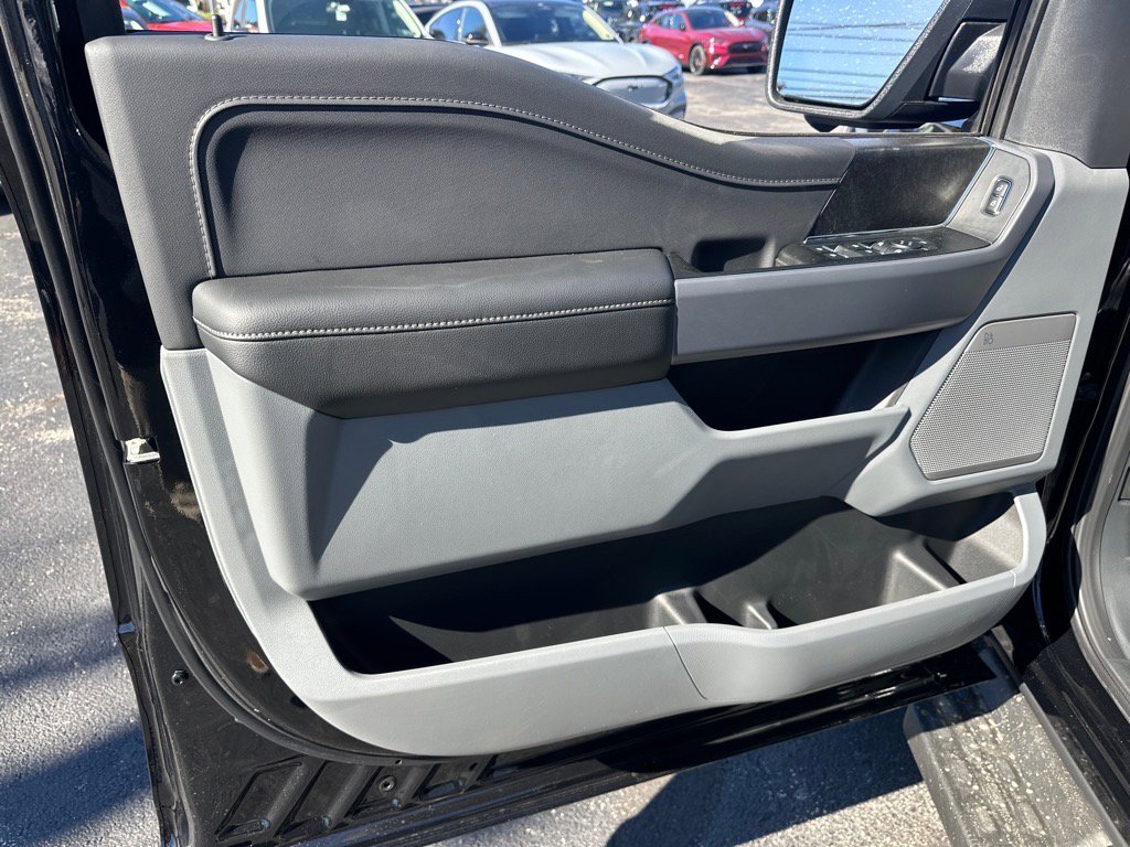 New 2025 Ford F150 Lightning Flash image 19