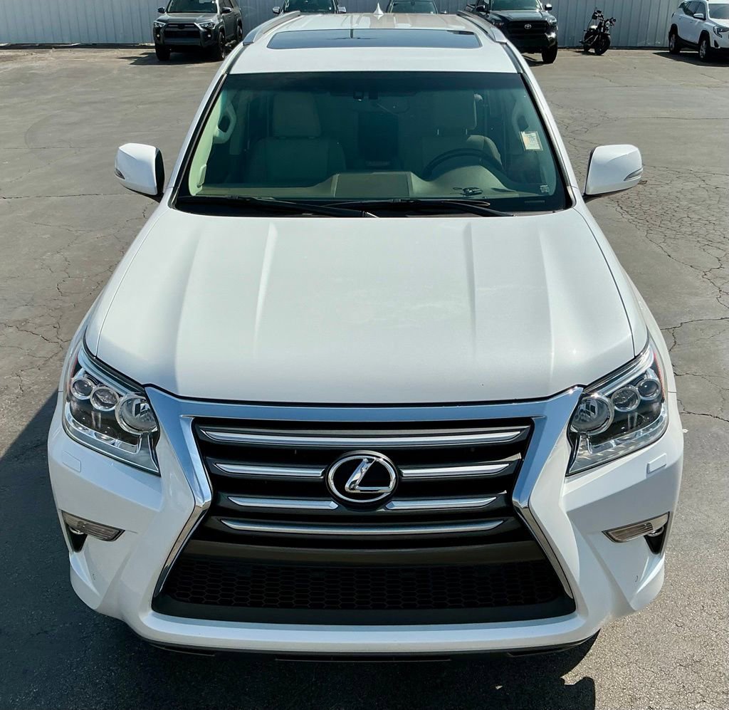 Used 2017 Lexus GX 460 Premium image 11