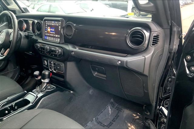 Used 2022 Jeep Gladiator Sport image 14