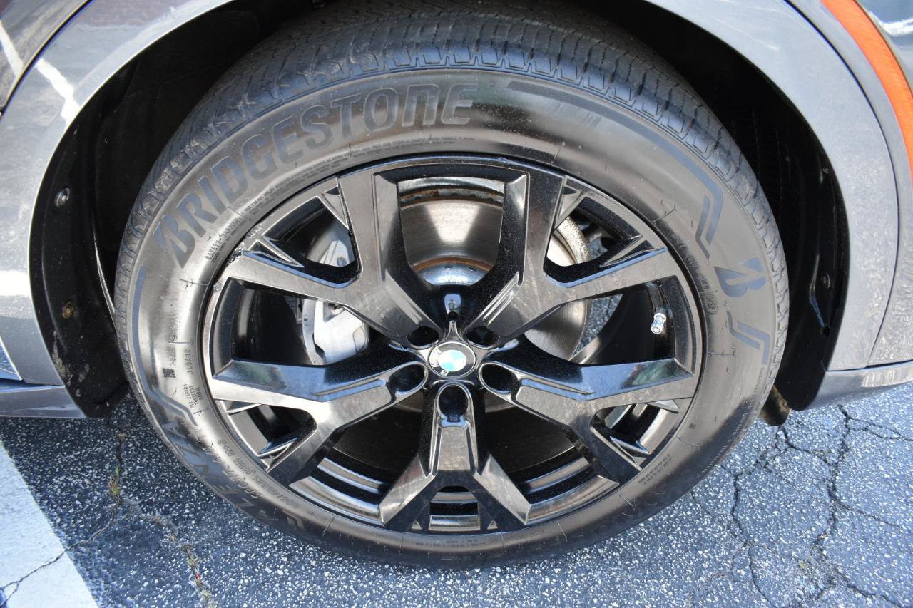 Used 2019 BMW X7 xDrive40i w/ Premium Package AWD/4WD image 13