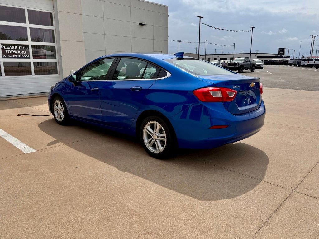 Used 2017 Chevrolet Cruze LT image 5