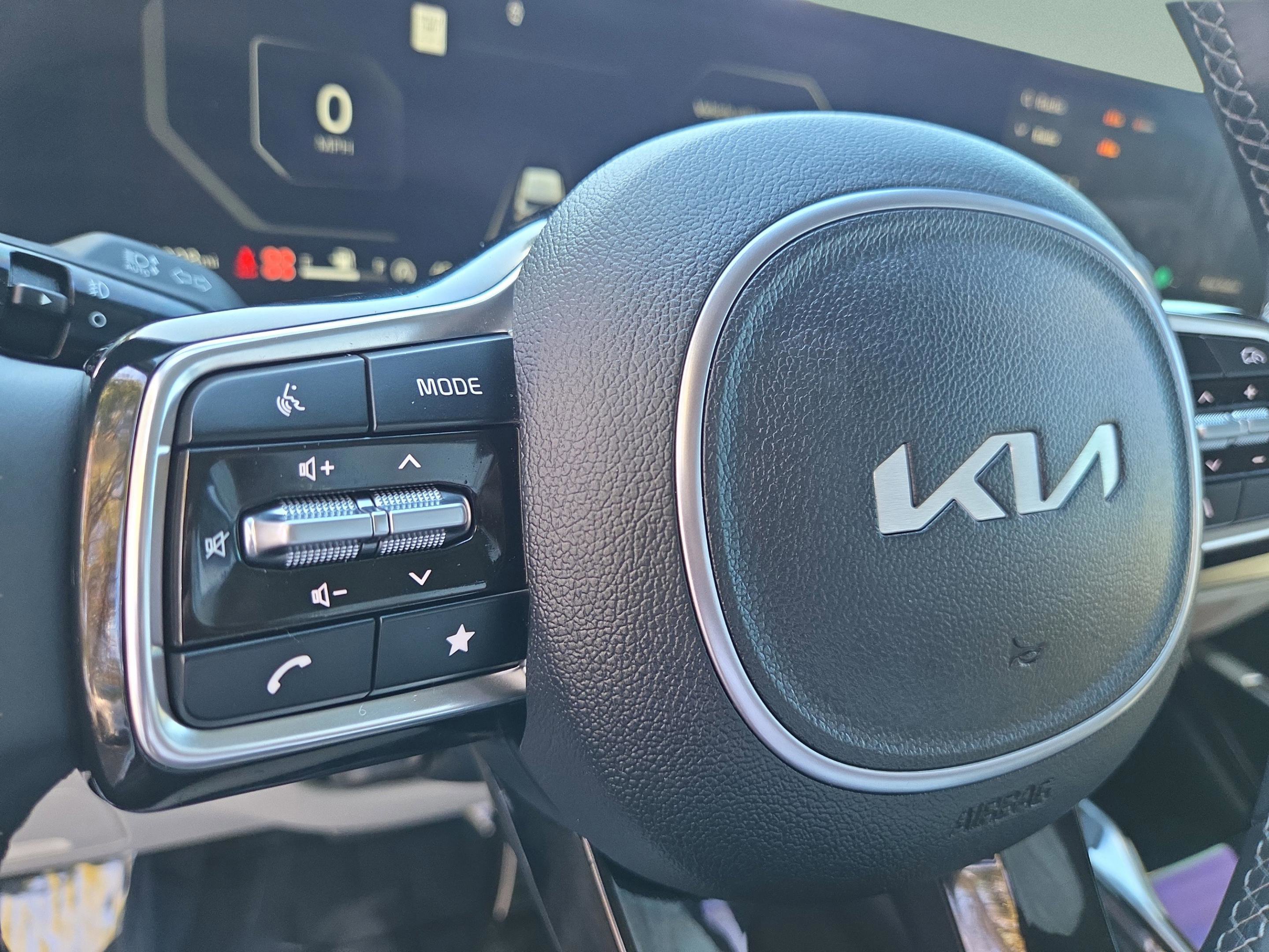 Used 2024 Kia Sorento SX image 35