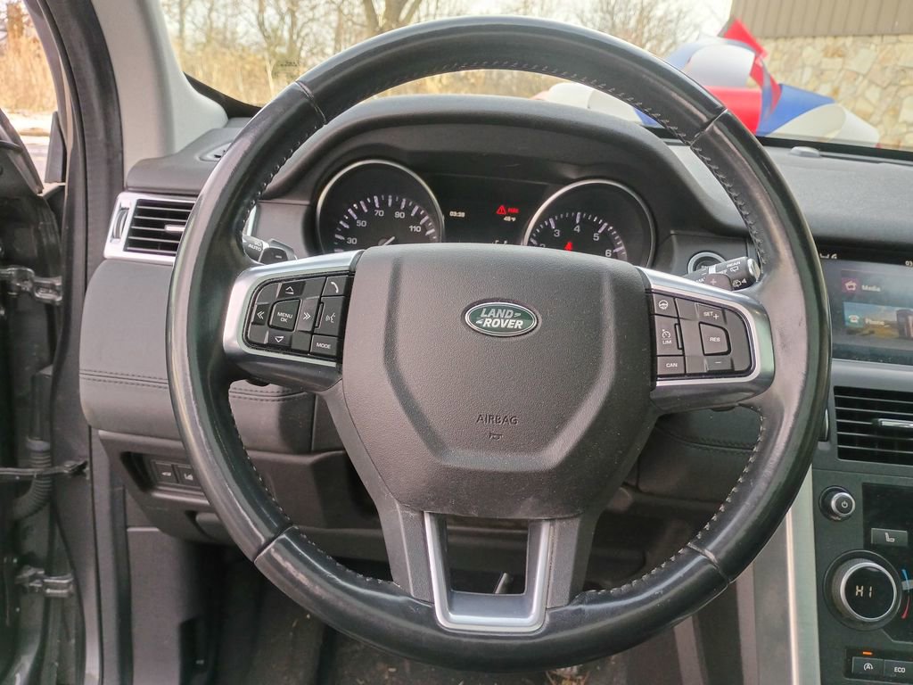 Used 2016 Land Rover Discovery Sport HSE image 19