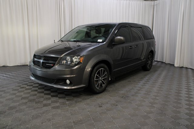Used 2016 Dodge Grand Caravan SXT image 25