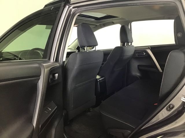 Used 2016 Toyota RAV4 XLE AWD/4WD image 19