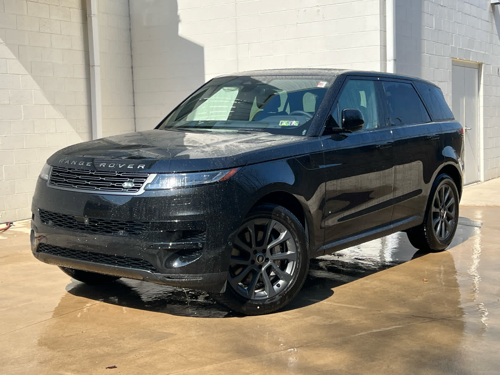 Certified 2025 Land Rover Range Rover Sport AWD/4WD image 1