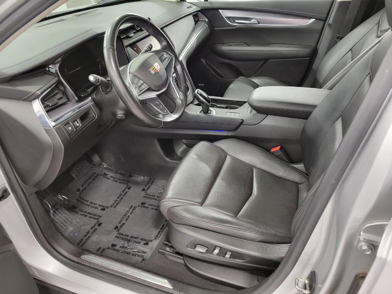 Used 2019 Cadillac XT5 Luxury w/ LPO, Black Ice Package image 10
