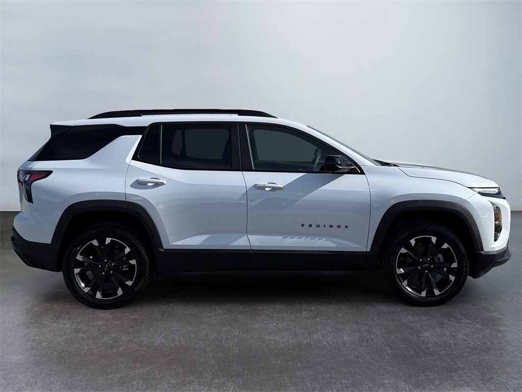 New 2026 Chevrolet Equinox RS w/ Safety and Technology Package image 2