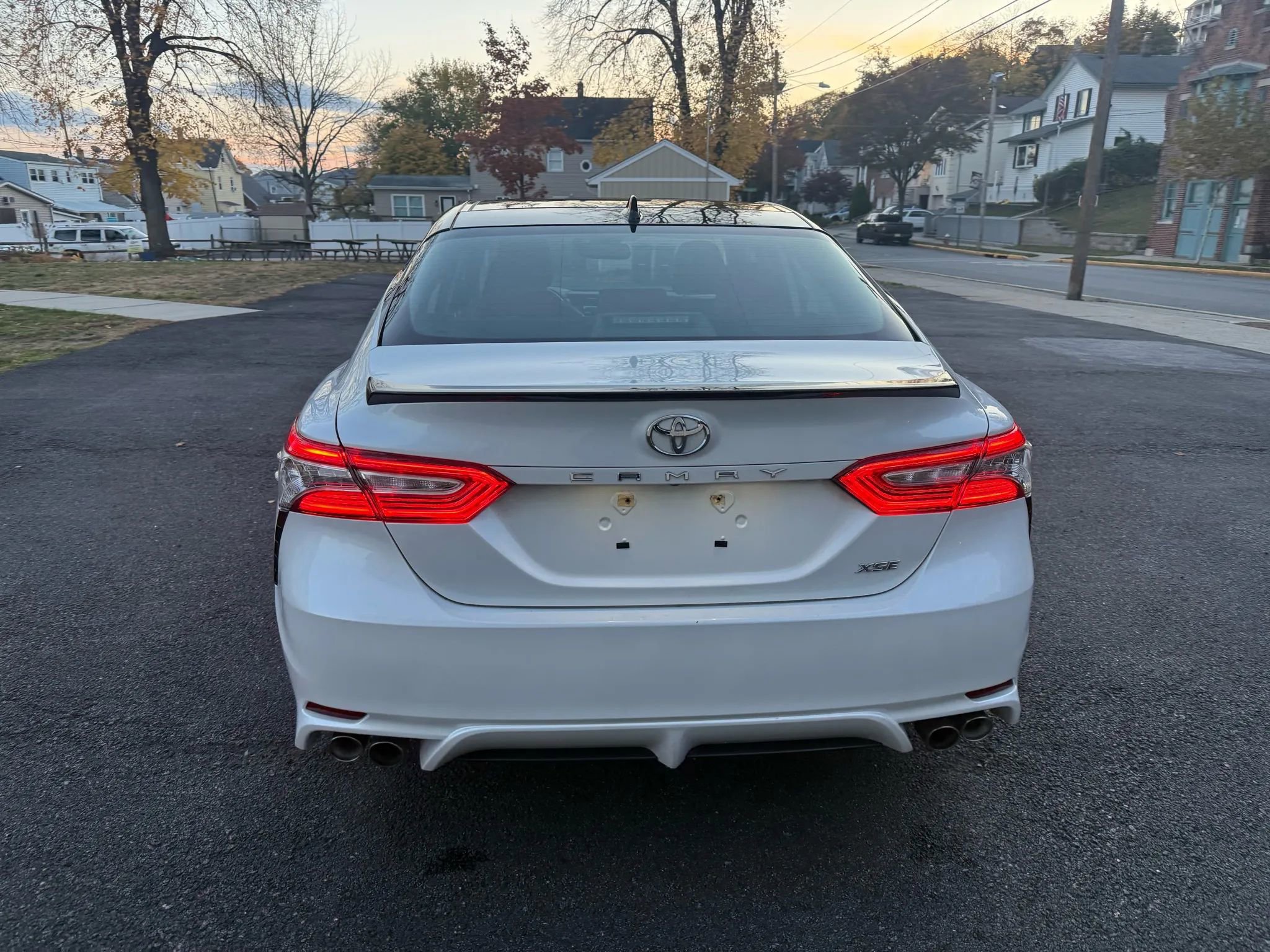 Used 2020 Toyota Camry XSE image 11