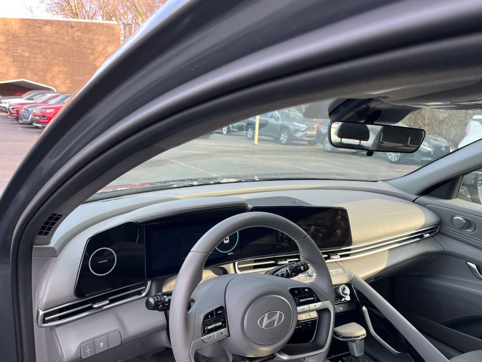 Used 2025 Hyundai Elantra SEL image 34