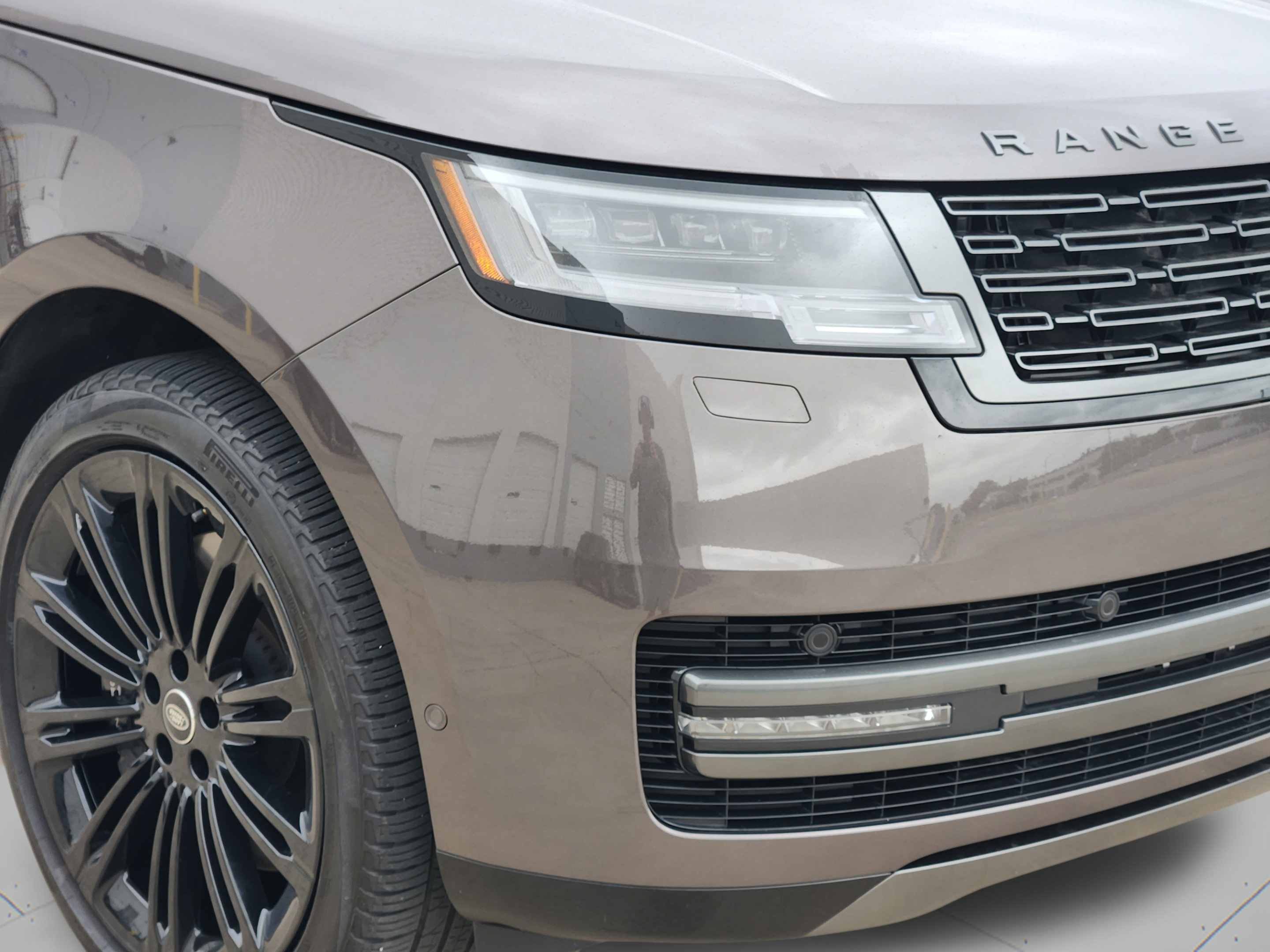 Certified 2023 Land Rover Range Rover Autobiography AWD/4WD image 31