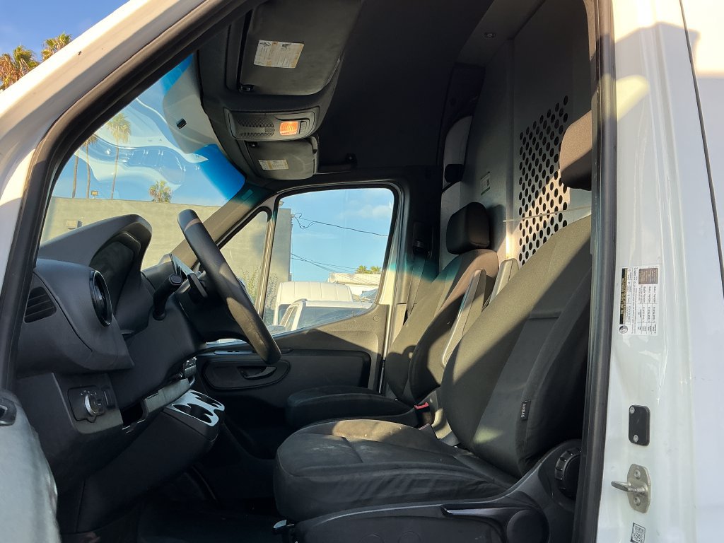 Used 2021 Mercedes-Benz Sprinter 2500 w/ Driver Convenience Package image 6