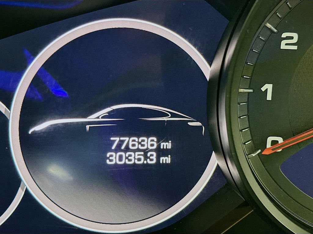 Used 2018 Porsche Panamera 4 image 13