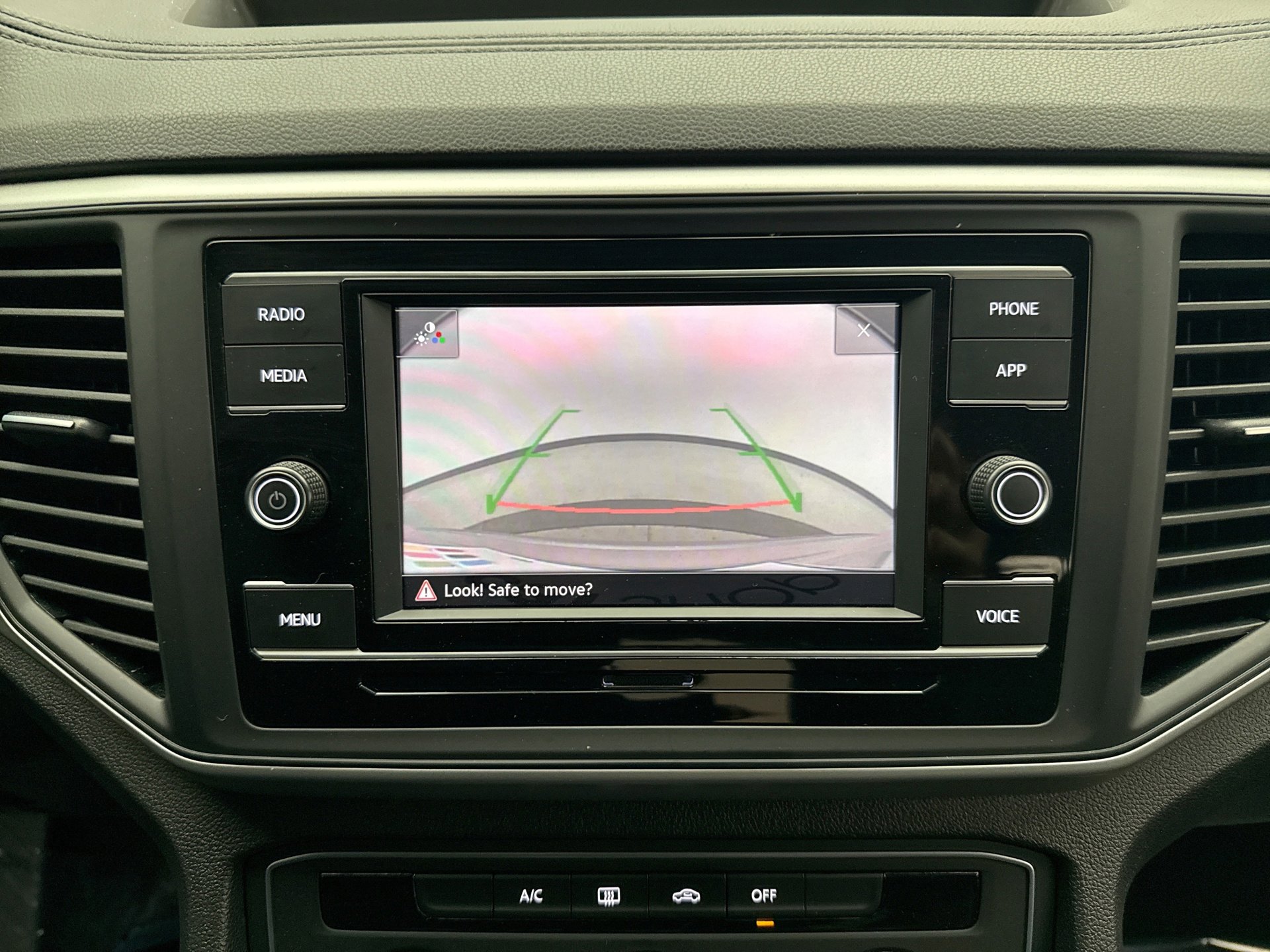 Used 2021 Volkswagen Atlas Cross Sport S image 15