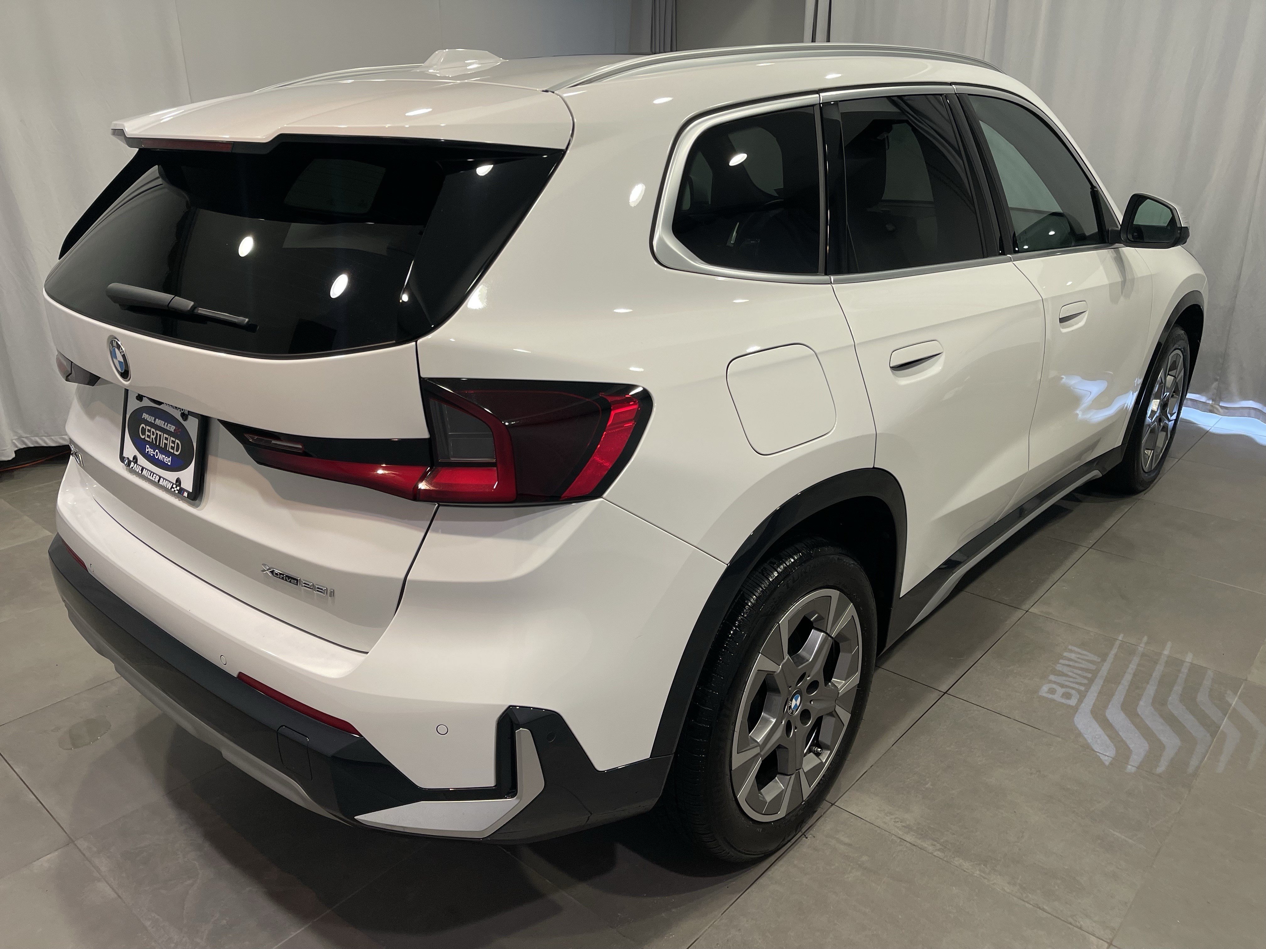 Used 2024 BMW X1 xDrive28i w/ Technology Package AWD/4WD image 6