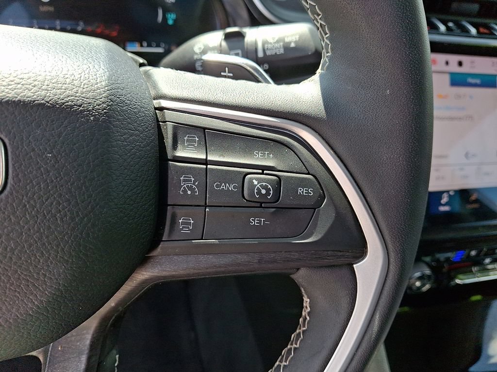 Used 2023 Jeep Grand Cherokee 4WD 4xe w/ Luxury Tech Group II image 24