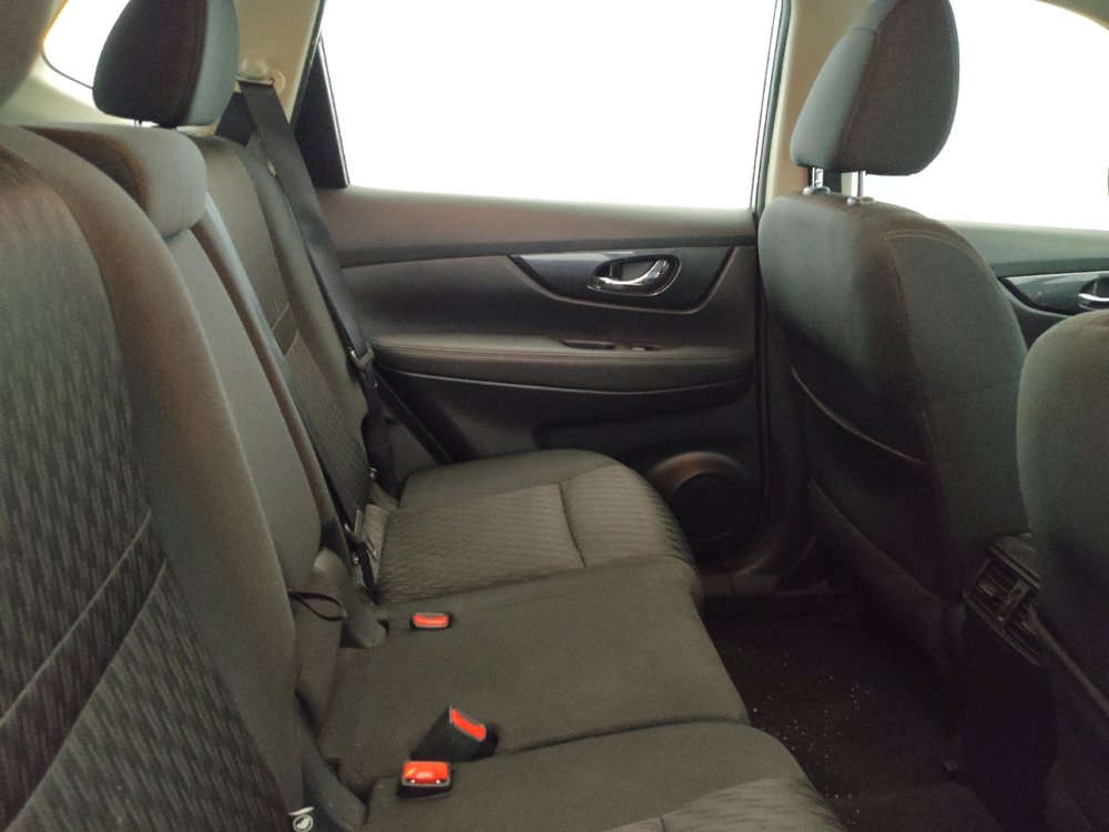 Used 2018 Nissan Rogue S AWD/4WD image 19