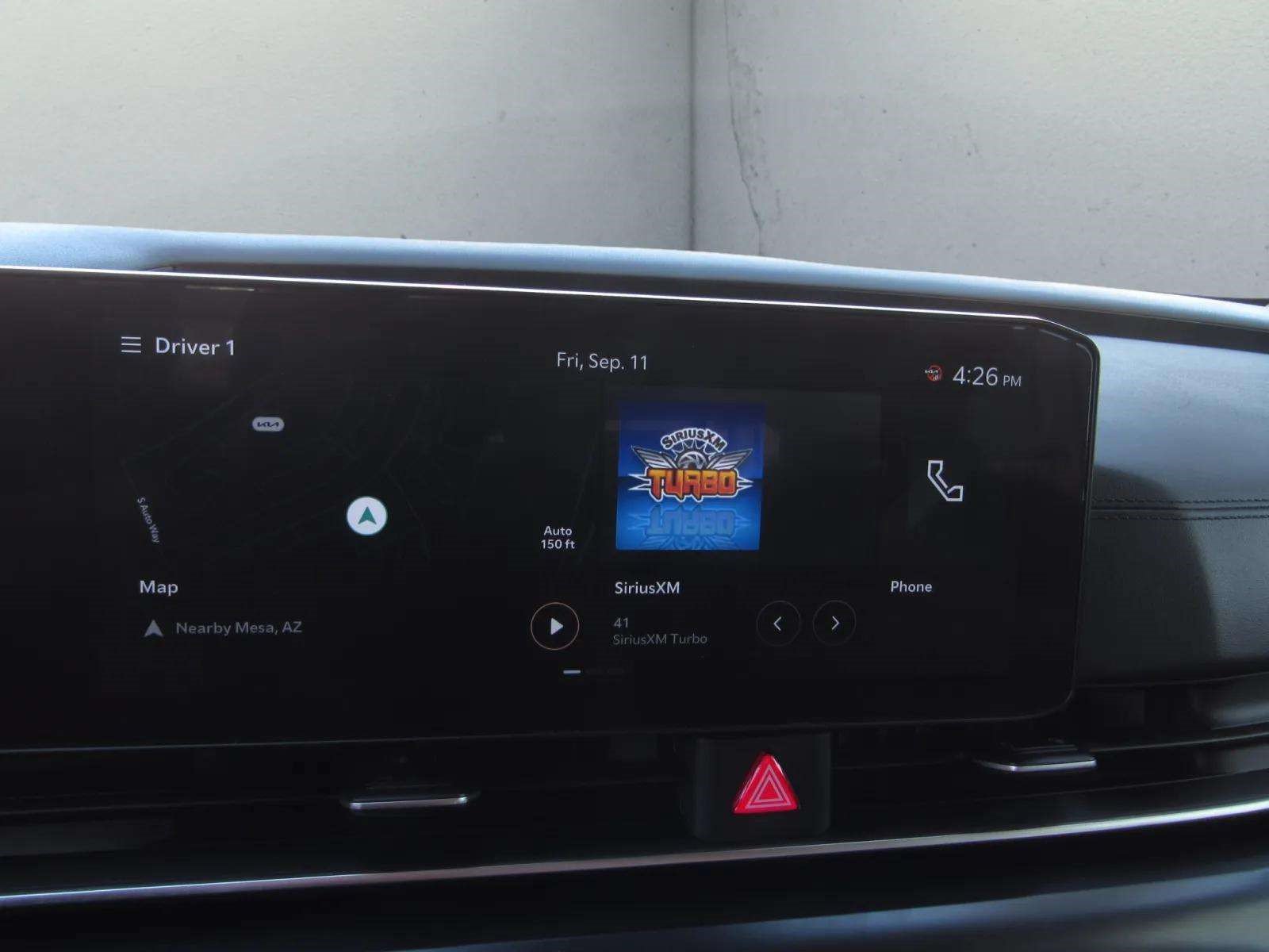 Used 2025 Kia Carnival FWD image 19
