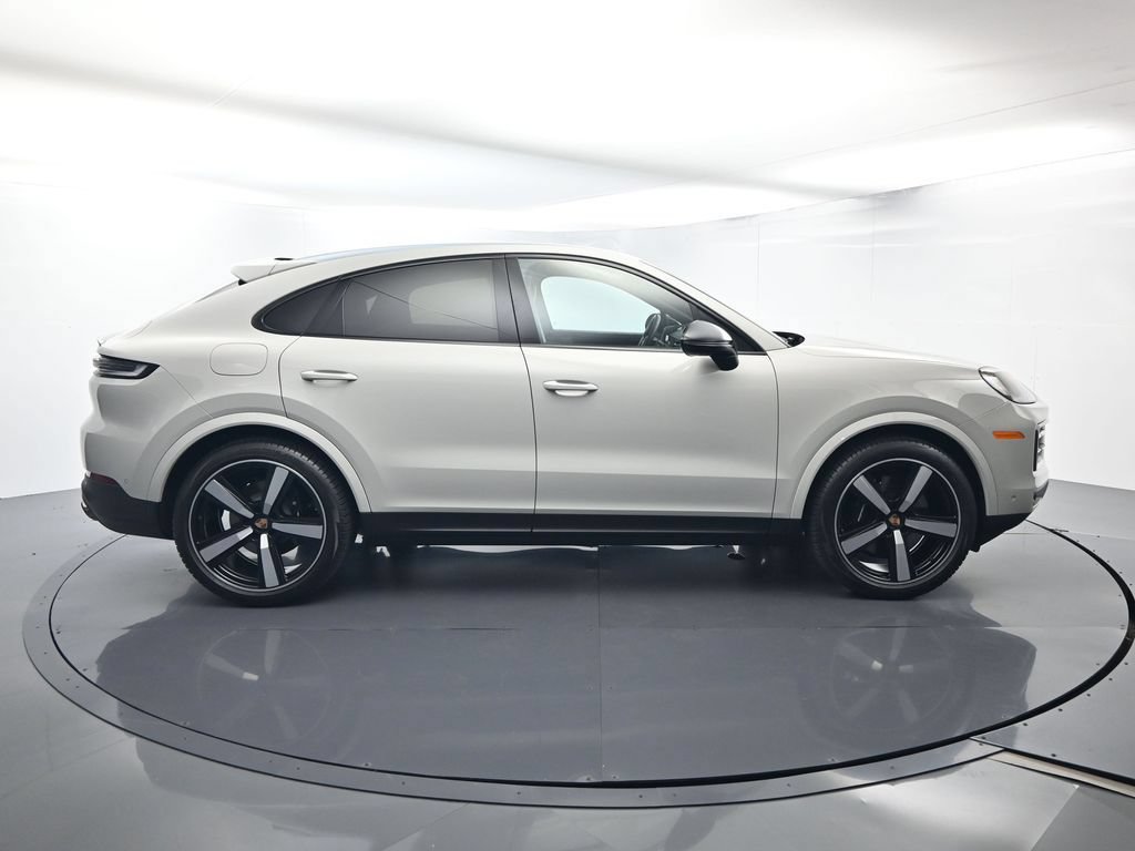 Certified 2026 Porsche Cayenne Coupe AWD/4WD image 16