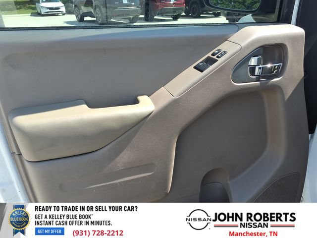 Used 2015 Nissan Frontier SV AWD/4WD image 26